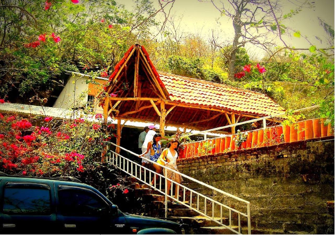 Hostel Tadeo San Juan Del Sur Exteriör bild
